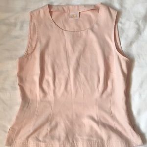 Country Casuals shaped nude pink sleeveless top w side zipper